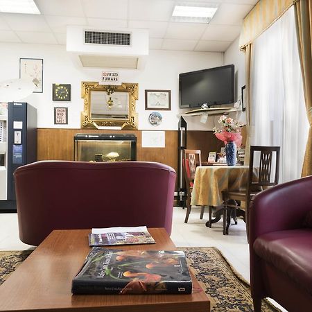 Hotel Marsala Roma Dış mekan fotoğraf