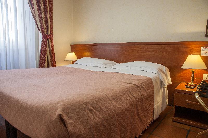 Hotel Marsala Roma Dış mekan fotoğraf